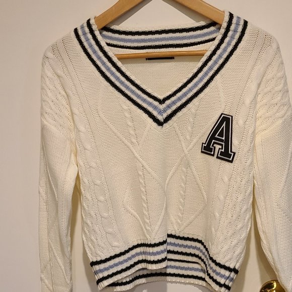 A School Sweater - Not Worn - Picture 1 of 4